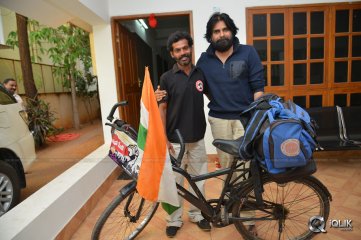Pawan Kalyan Meets West Bengal Fan
